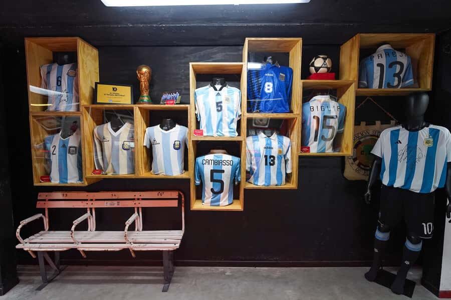AllMaradona Buenos Aires: Maradona House Museum and Stadium - La Casa de D10S: the first owned home that became a historic symbol