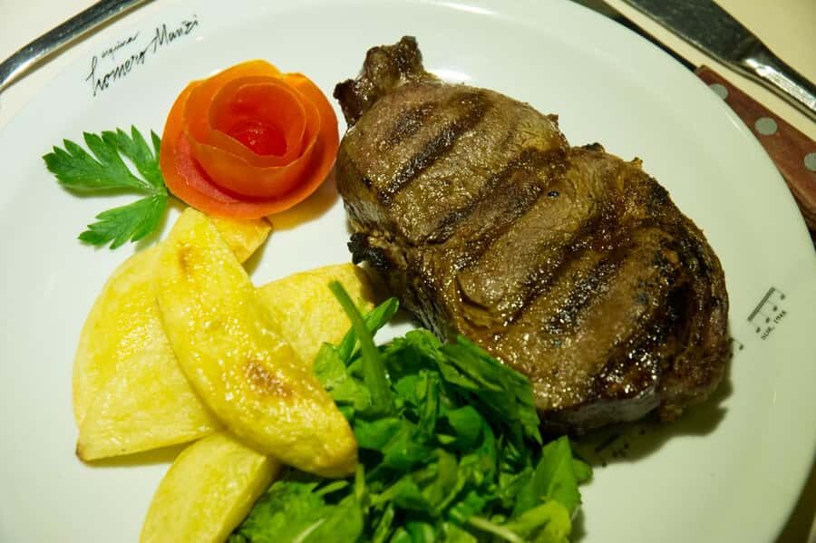 BA: Tango Show and Optional Dinner at Esquina Homero Manzi - Music plus drinks: what’s included and why it helps
