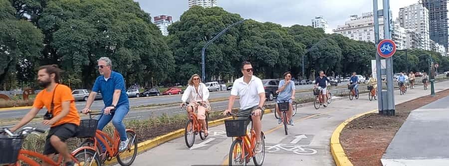 Bike Tour: Buenos Aires to the North - Recoleta’s Style and the Eva Perón Connection