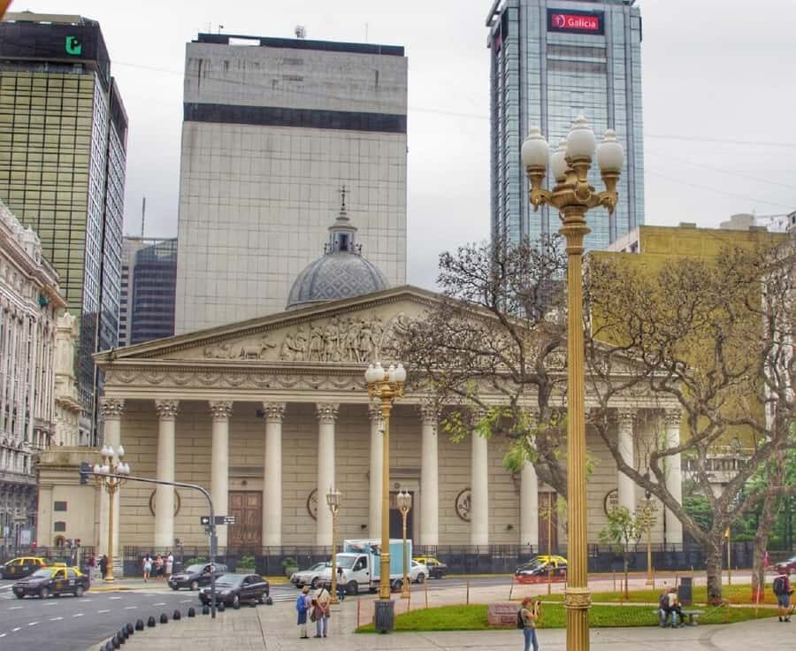 Bueno Aires: City Tour Classic with Optional Boat Ride - Plaza de Mayo: the founding square and the power of symbols