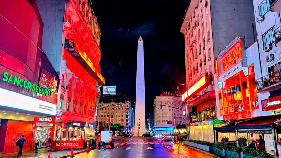 Buenos Aires After Dark: A City Lights & Sunset Experience - Hotel pickup and the first 40 minutes of “wow, we’re here”
