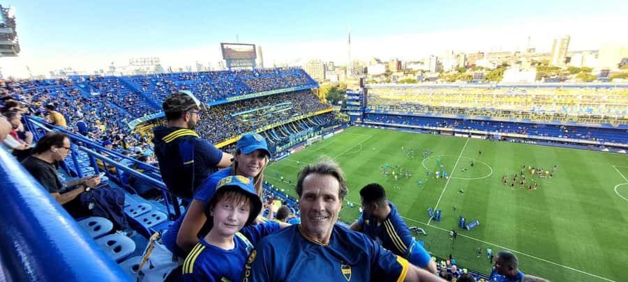 Buenos Aires: Boca Juniors Game with Transport & Local Guide - The real value: pre-match with a local fan before you enter