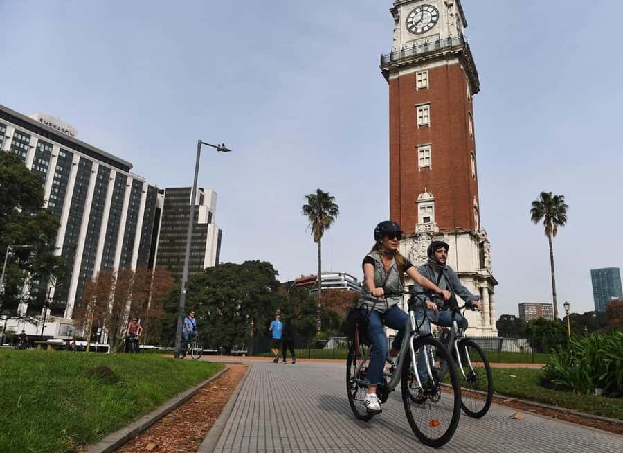 Buenos Aires: E-Bike Tour in the North Circuit of Buenos Aires - Floralis Genérica and the Planetarium: two guided stops that break the pattern