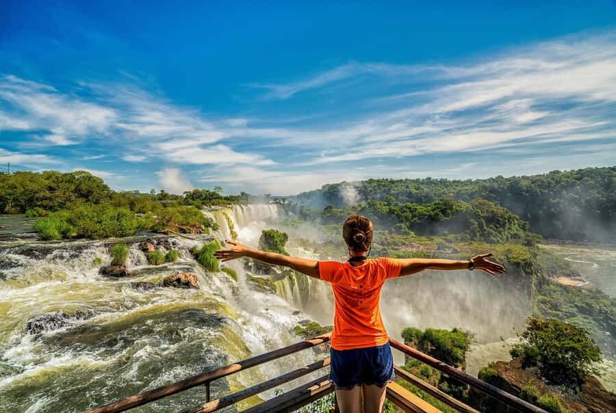 Buenos Aires: Iguazu Falls Private Day Trip with Airfare - How the Argentine-side trails turn into a real guided day