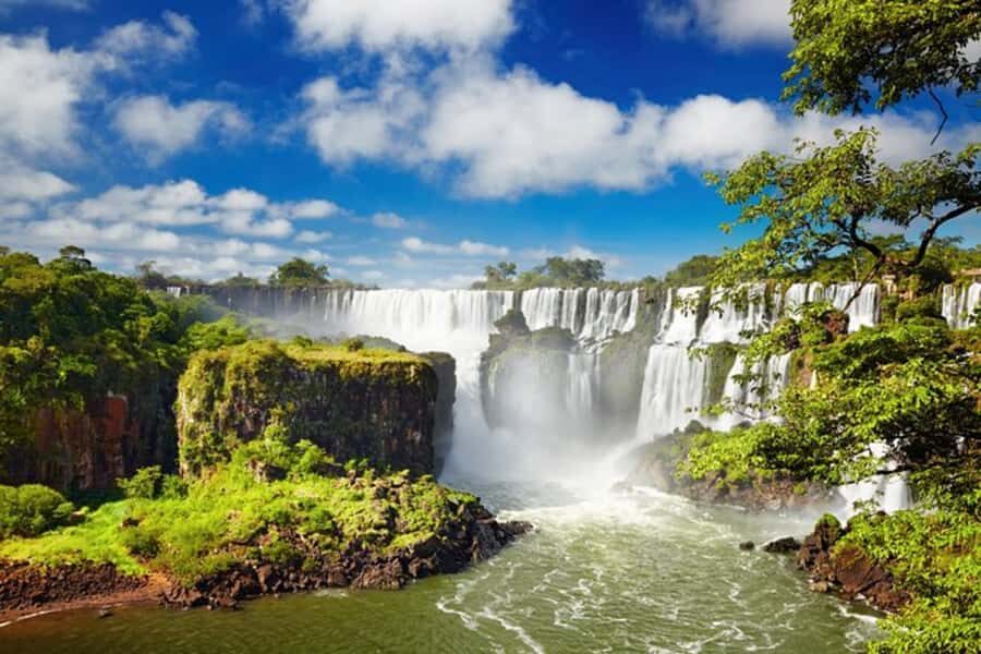 Buenos Aires: Iguazu Falls Private Tour with Flights - Flying to Iguazú without losing your vacation
