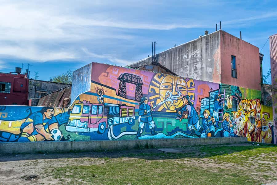 Buenos Aires: La Boca Guided Walking Tour in English - Puente Transbordador: a quick change in viewpoint that matters