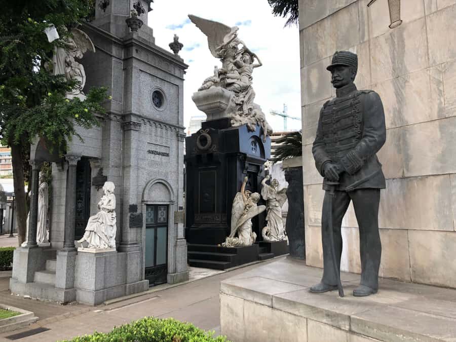 Buenos Aires: La Recoleta Cemetery Guided Tour in English - The legends: Sailor, his daughter, and the Wild Bull of the Pampas