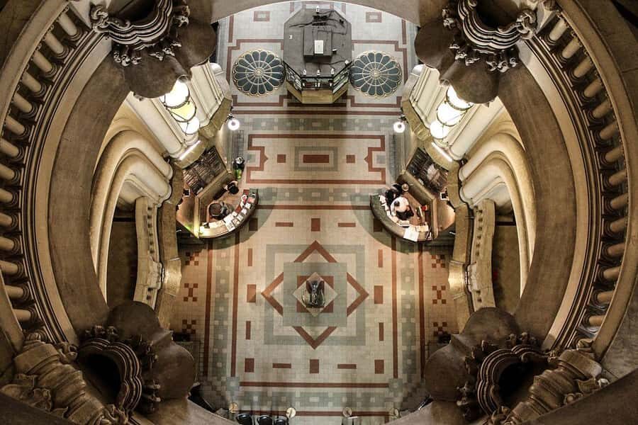 Buenos Aires: Palacio Barolo Guided Night Tour with Wine - Key points before you go