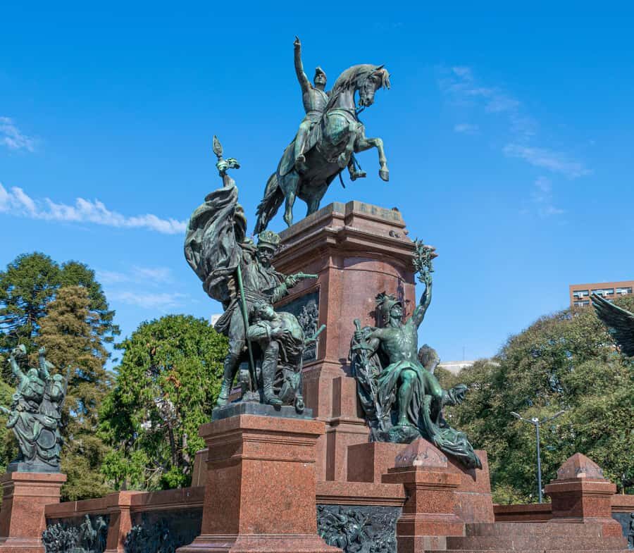 Buenos Aires: Recoleta and Retiro Tip Based Walking Tour - From Libertad & Viamonte to Teatro Colón: Getting Oriented Fast