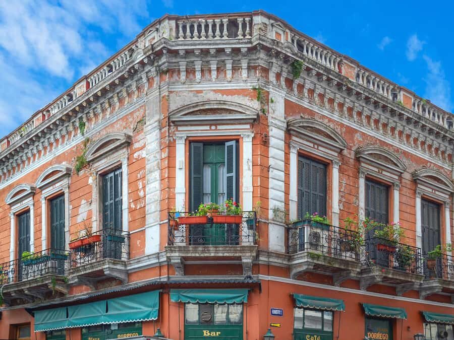 Buenos Aires: San Telmo and Market Guided Walking Tour - Stop 1: Parroquia San Ignacio de Loyola Sets the Tone