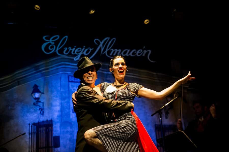 Buenos Aires: Tango - El Viejo Almacén! The first and most traditional show - Showtime: musicians, singers, and dancers in a 75-minute tango fix