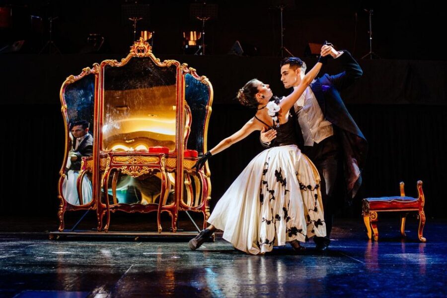 Buenos Aires Tango Porteño Show with optional Dinner - The 1940s tango performance: how Tango Porteño recreates the era