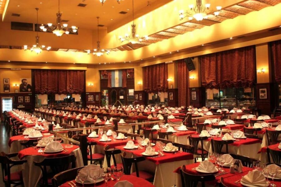 Esquina Homero Manzi Dinner and Tango Show - The languages: English, Portuguese, and Spanish help you feel oriented