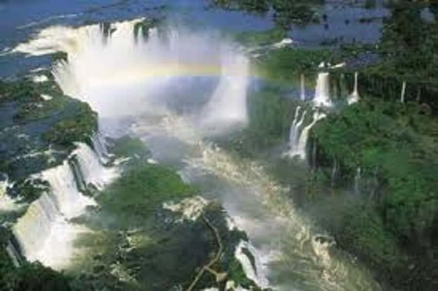 Explore Iguazu Falls in Brazil: An Unforgettable Experience - Border crossing first: what the 5-hour day really means