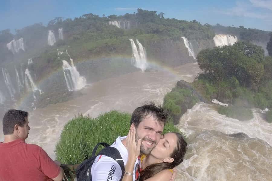 Explore Iguazu Falls in Brazil: An Unforgettable Experience - Guide impact: when Gisela, Helencia, Mariam, or Manuel matters