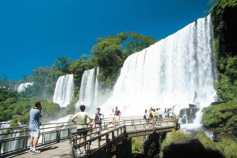 Explore Iguazu Falls in Brazil: An Unforgettable Experience - The drive via Rodovia Das Cataratas: getting oriented fast