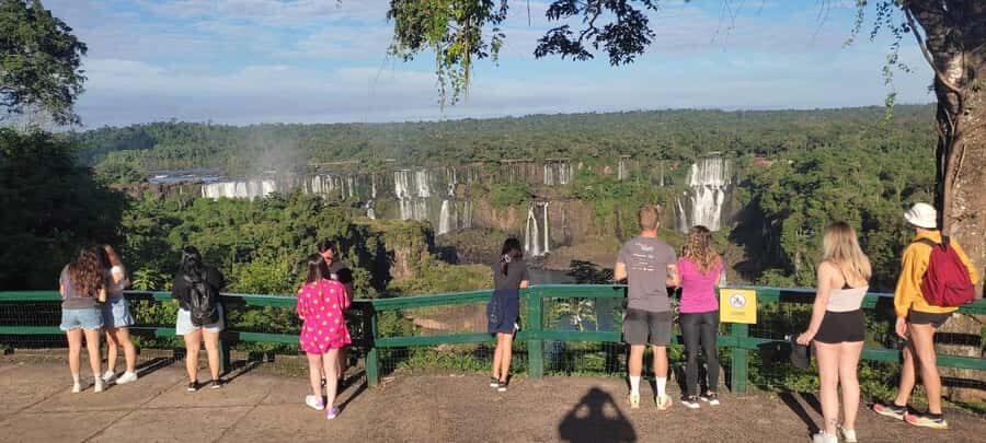 Foz do Iguaçu: Brazil/Argentina Sides Iguazu Falls Day Tour - Key takeaways before you go