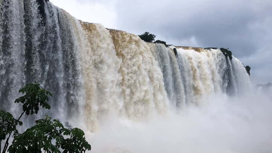 From Puerto Iguazu: Half-Day Brazilian Falls Excursion - Hotel Pickup Timing, Shared Bus Logistics, and the 7-Hour Plan