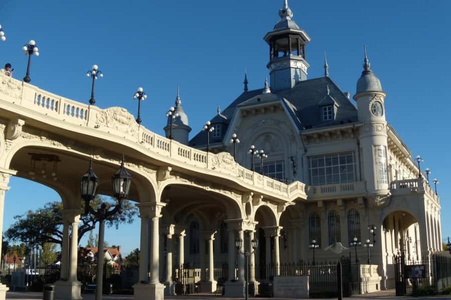 Full Day City Tour Buenos Aires, Recoleta Cemetery and Tigre - Value: is $285 per person a fair trade for what you get?