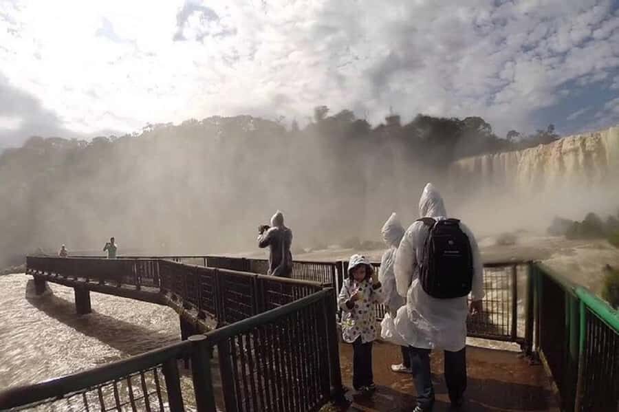 Iguazu Falls Argentinas Tour and Great Adventure Boat Tour - Who should book this Iguazu Falls Argentina + boat adventure