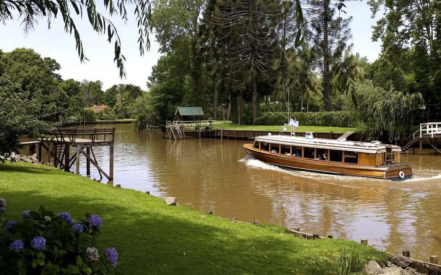 Private Day Trip to Tigre Delta from Buenos Aires - Puerto de Frutos: the riverside market stop that you can actually enjoy