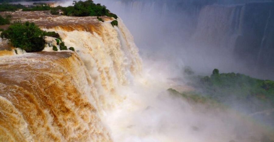 Private Tour "Dawn at the Iguassu Falls". - Breakfast at Porto Canoas: panoramic views with a real break