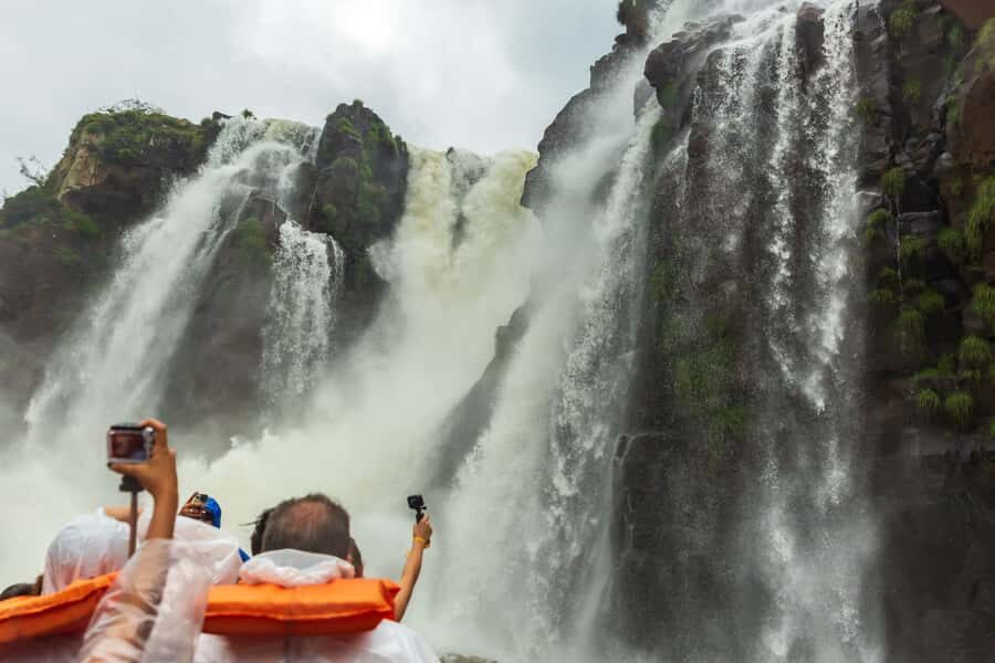 Puerto Iguazu: Iguazu Falls Boat Tour and Gran Aventura - Photos and moments: what you’ll see as you pass the big falls