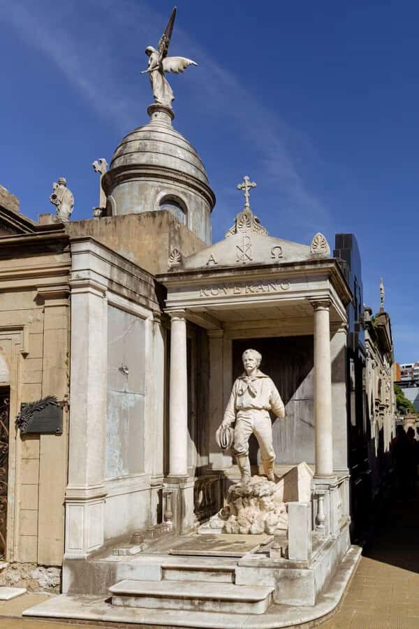 Recoleta & Cemetery for curious people - Embassy of France, Jockey Club, and Park Hyatt area: the Parisian illusion in public institutions