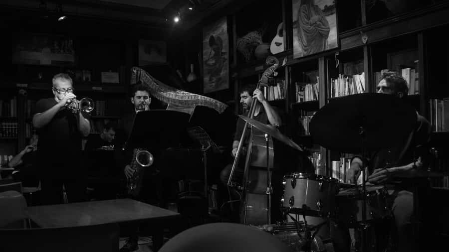 Recoleta Walking Tour and Live Jazz Show - Avenida Alvear and the embassy stretch: the architecture gets louder