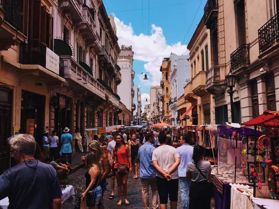 San Telmo: Historical Guided Tour with Street Food & Drinks - San Telmo Market Tastings: Where Traditional Meets Modern
