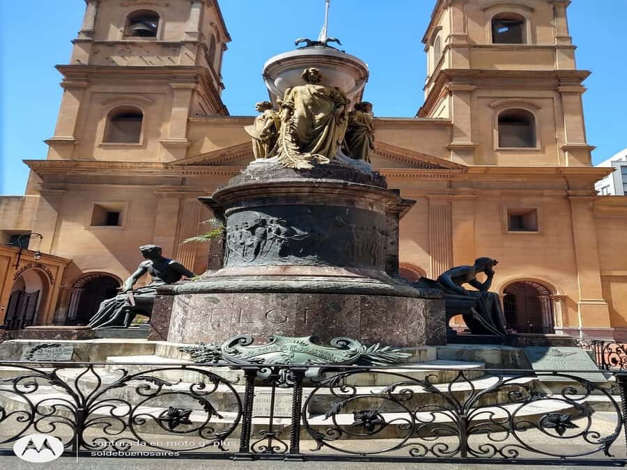 San Telmo Private Guided amazing Walking Tour - The guide makes or breaks the vibe (and this one has a standout name)