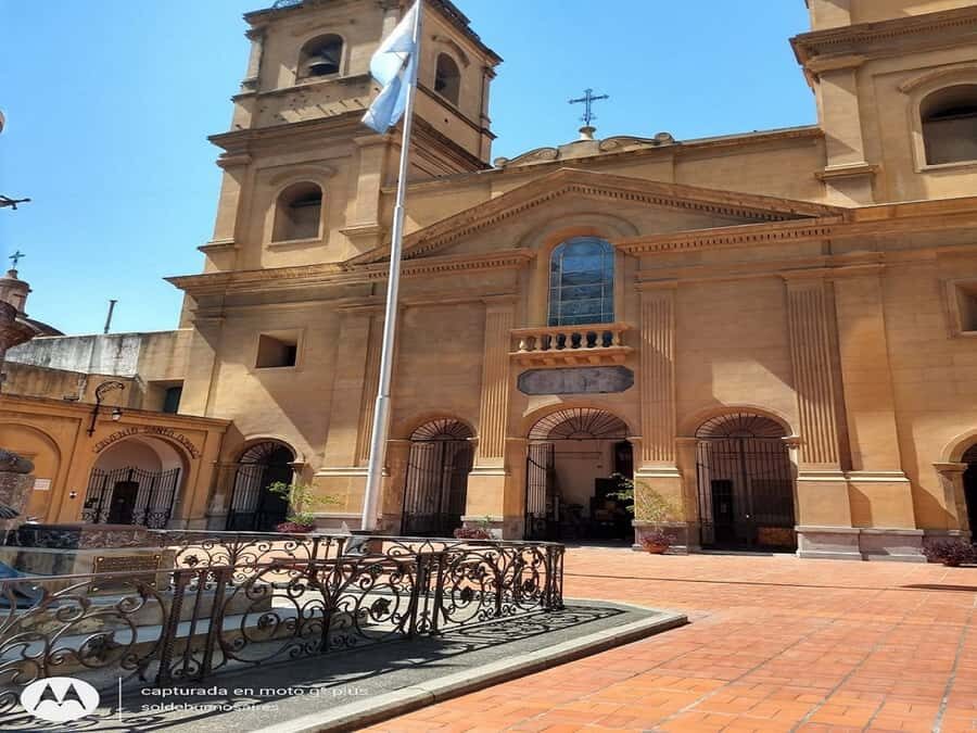 San Telmo Private Guided amazing Walking Tour - Why San Telmo feels like Buenos Aires’ slow-but-certain storyteller