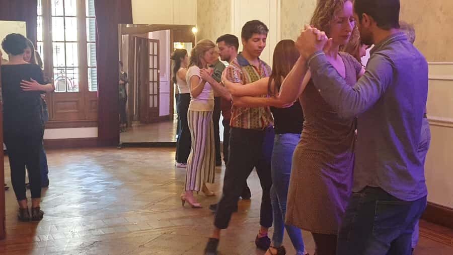 Tango Lesson in Buenos Aires with professional dancers - Price and value: why $120 for up to 2 can be a smart move