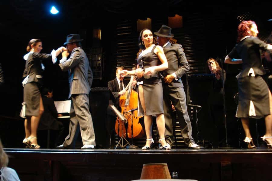 Tango show in La Ventana with optional Dinner - The show’s structure: tango through time, not just one dance style
