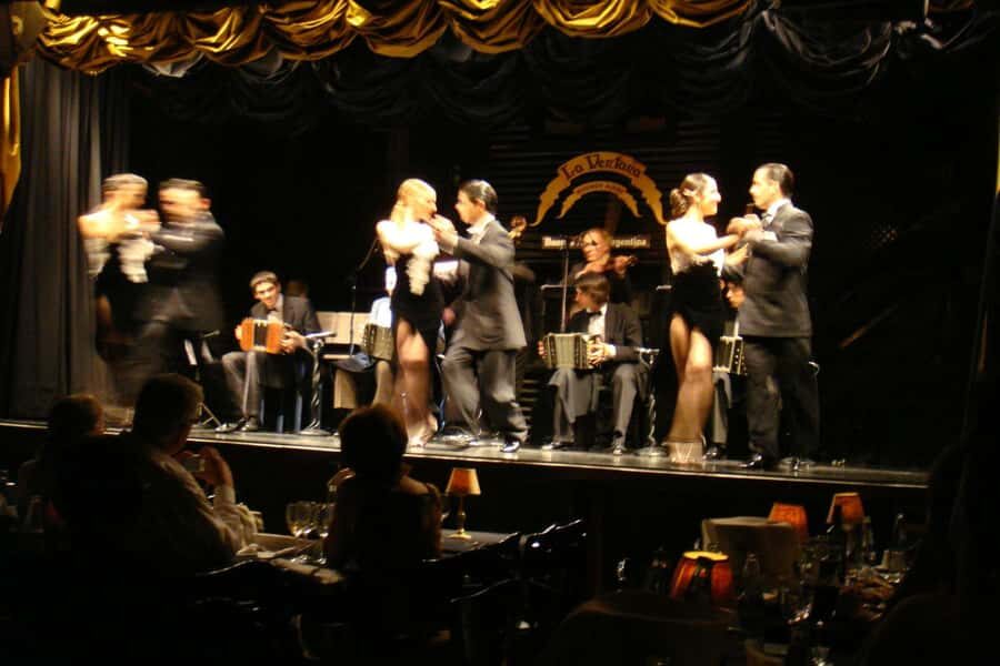 Tango show in La Ventana with optional Dinner - Juan D’Arienzo style plus a sextet: the sound is the real backbone