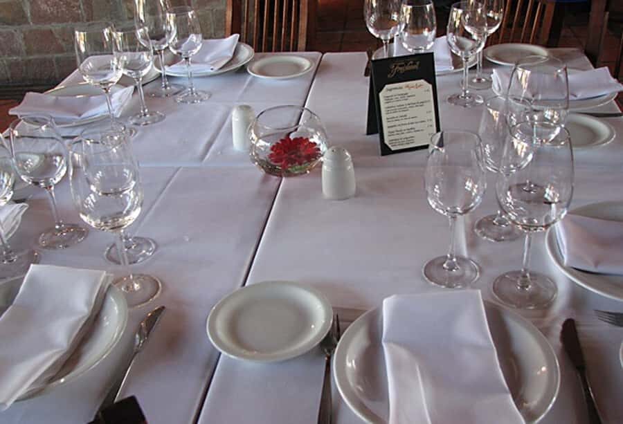 Tigre with Lunch overlooking the River and Navigation - Puerto de Frutos and Paseo Victorica: Your Walk-and-Browse Window