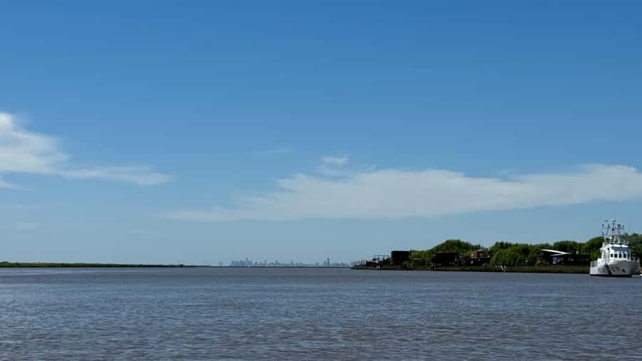Unique Tigre and Delta Private Day Cruise Navegation - Guides, languages, and that calm, not-overwhelming vibe